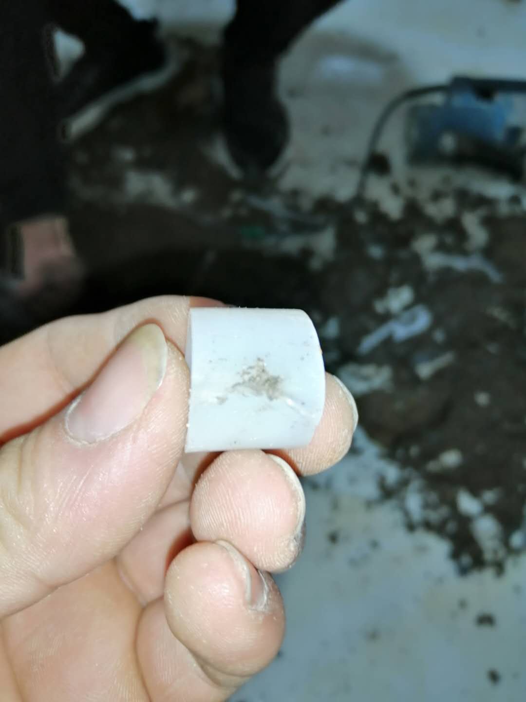 盐边家里地暖漏水了怎么办？